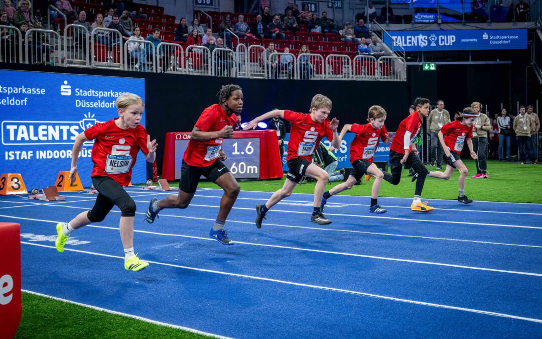 Sie starten auf derselben Bahn wie die internationalen Stars! Großer Auftritt für die schnellsten Kinder aus NRW beim ISTAF INDOOR Düsseldorf